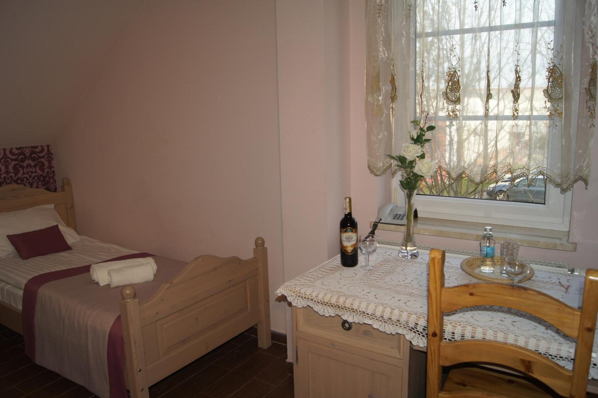 Hotel Pod Herbem -Pokoje Ozonowane Bialystok Room photo